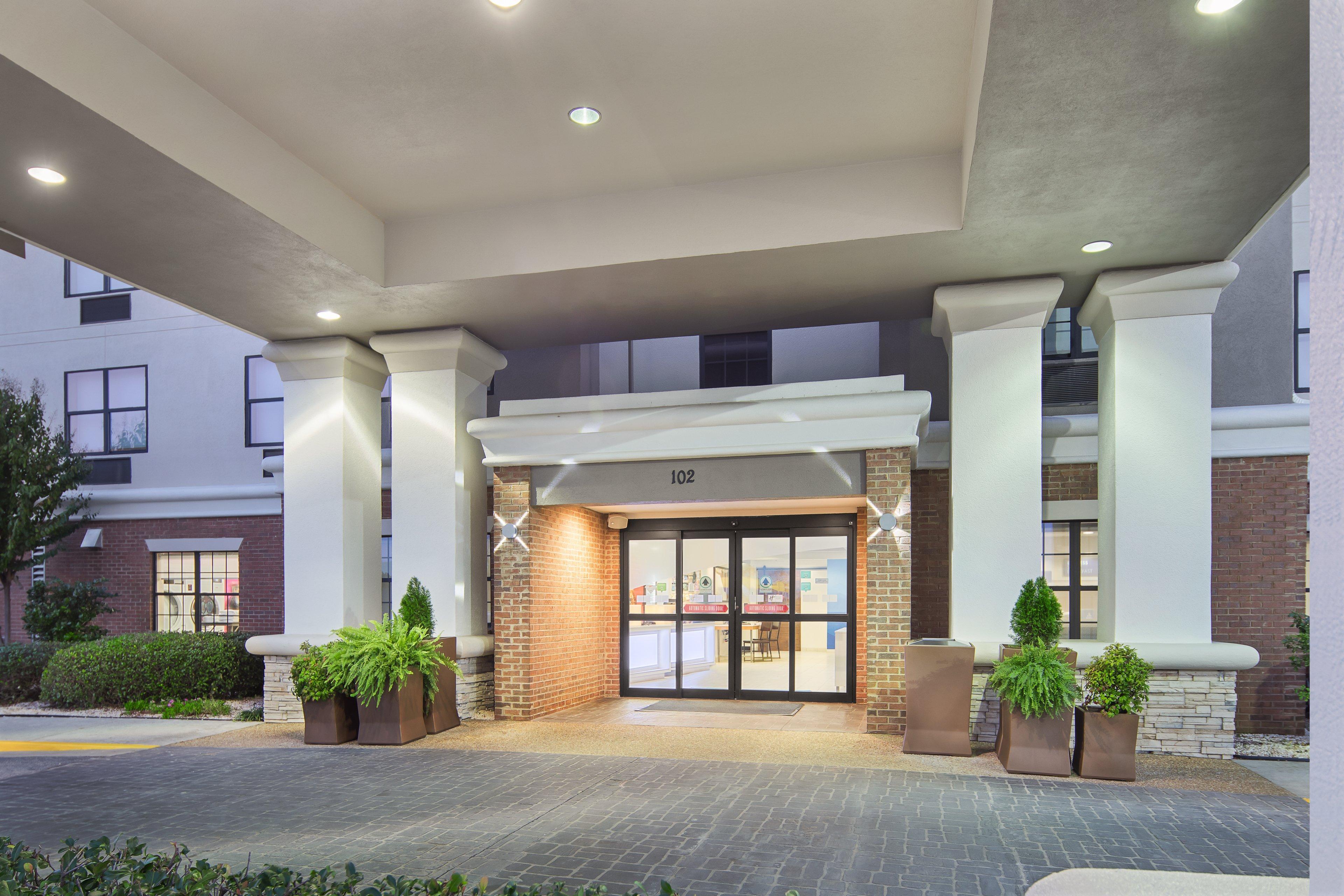 Holiday Inn Express Hotel & Suites Byron By Ihg Zewnętrze zdjęcie