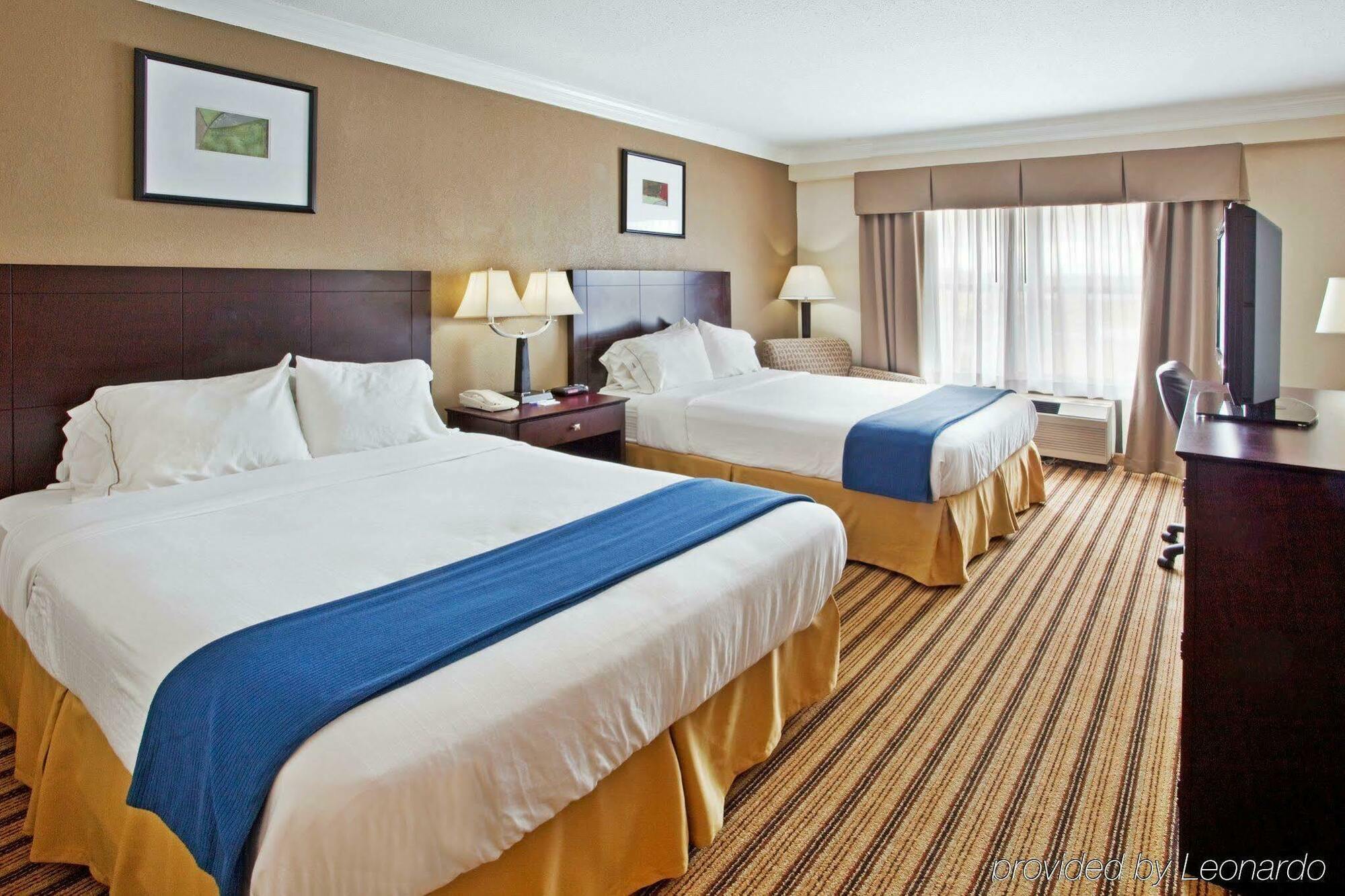 Holiday Inn Express Hotel & Suites Byron By Ihg Zewnętrze zdjęcie
