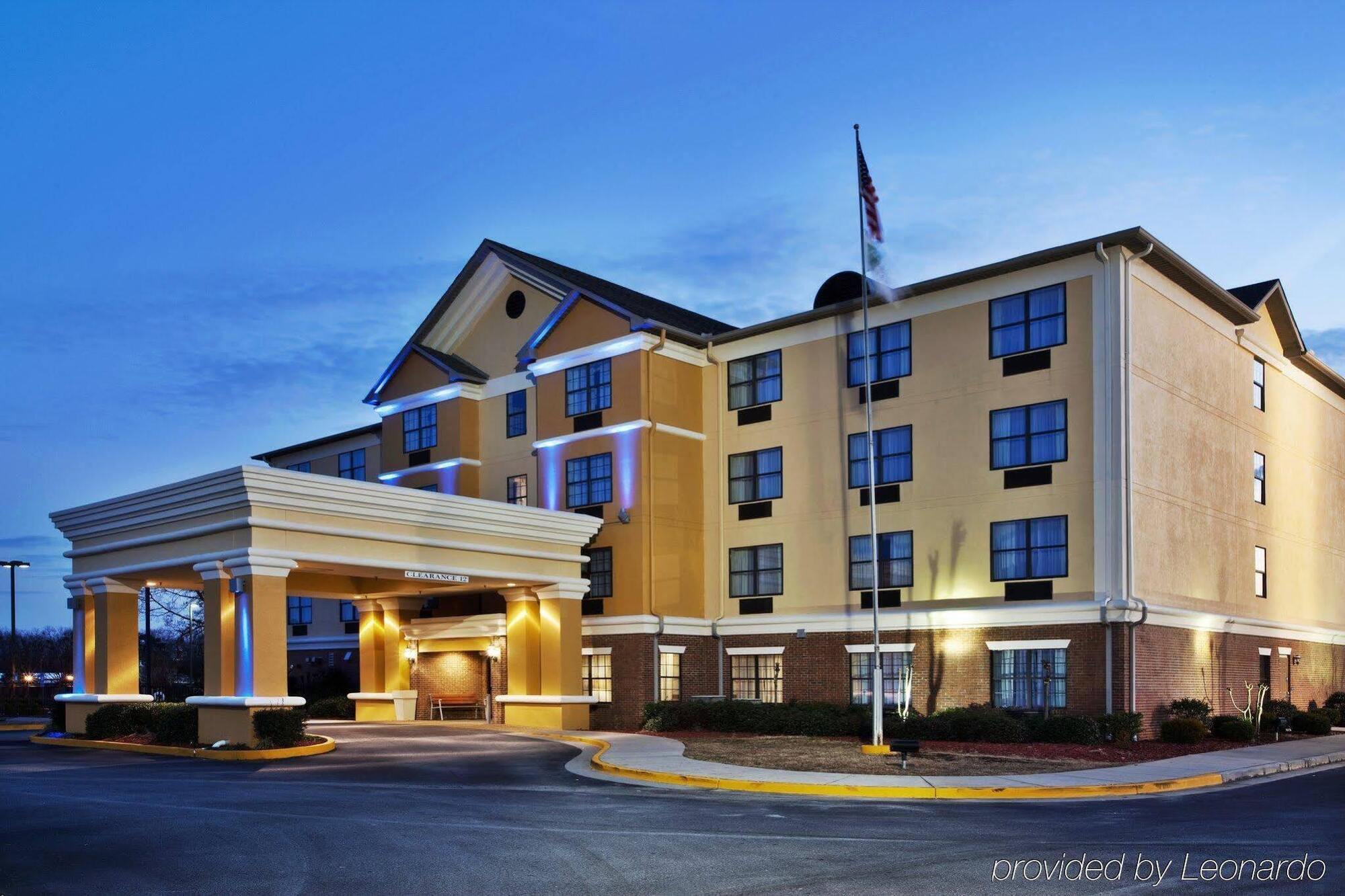 Holiday Inn Express Hotel & Suites Byron By Ihg Zewnętrze zdjęcie